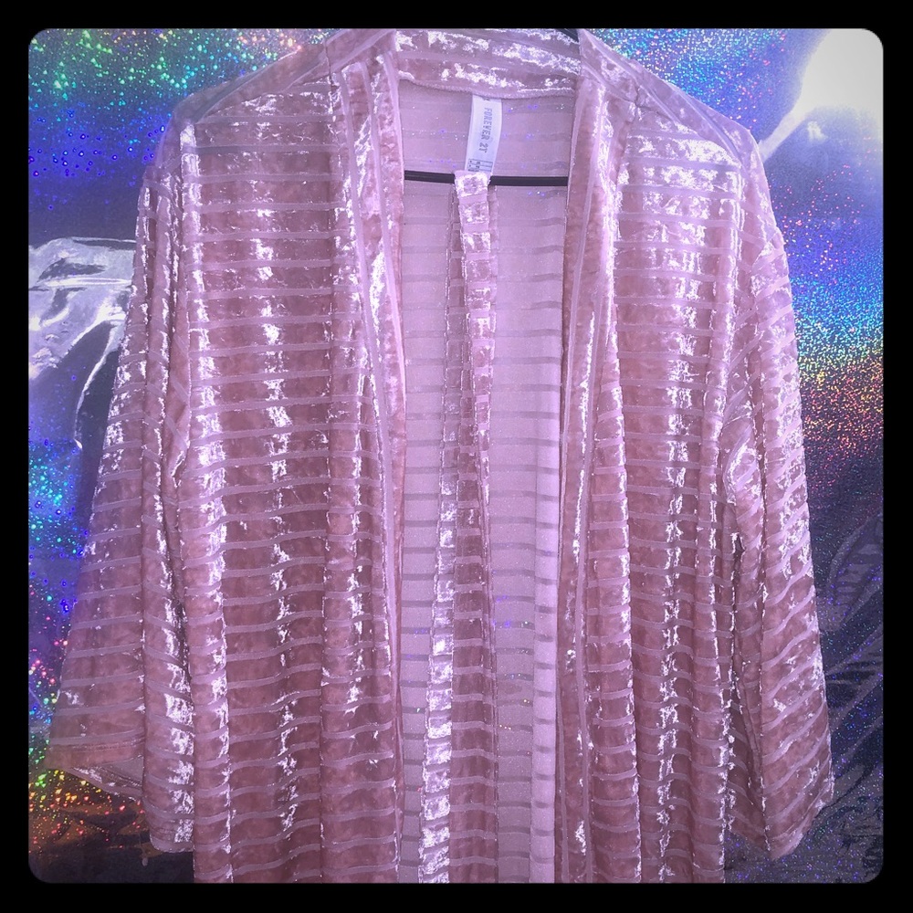 Soft pink Forever 21 robe (worn once)!